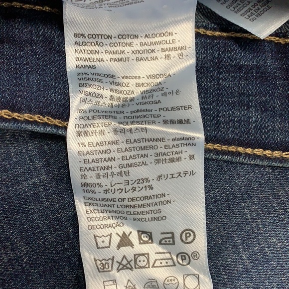 Levi Strauss Midrise Boyfriend Destruction Details Jeans, Hawaii Blue, NWT - Picture 5 of 5